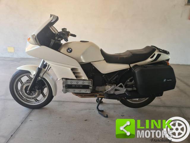Bild 1/10 von BMW DUMMY (1986)