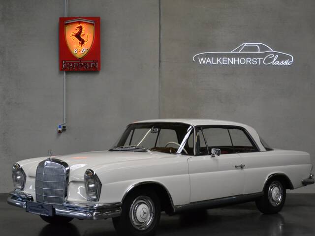 Mercedes-Benz 250 SE