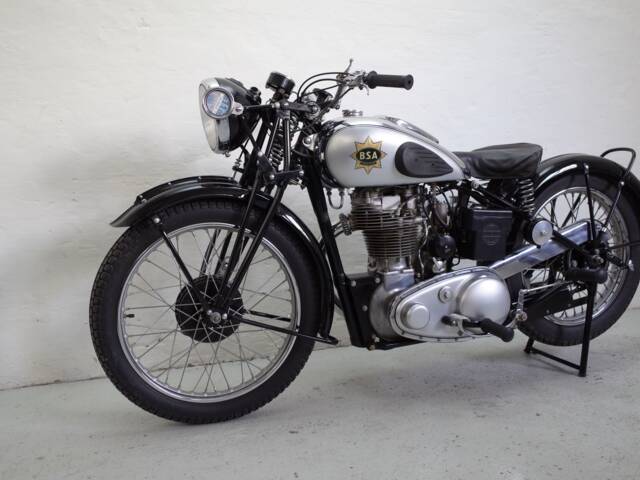 BSA M 24 Gold Star