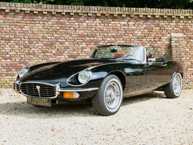 Image 1/50 de Jaguar Type E V12 (1974)