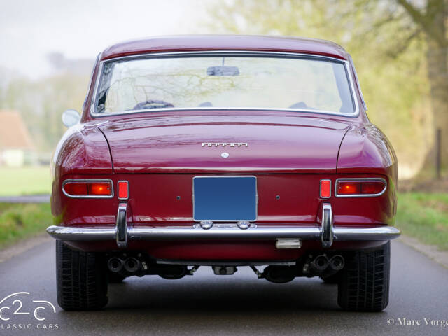Ferrari 330 GT 2+2