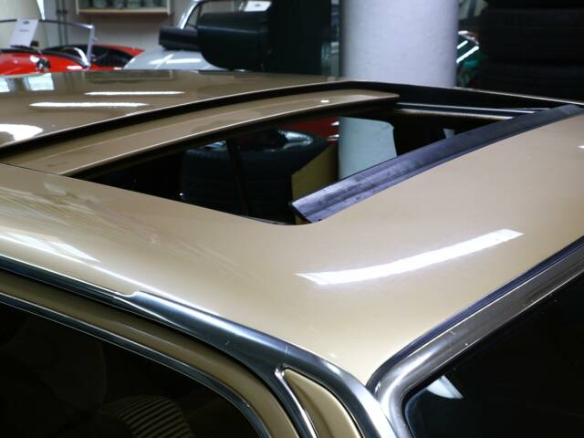 Mercedes-Benz 280 SE