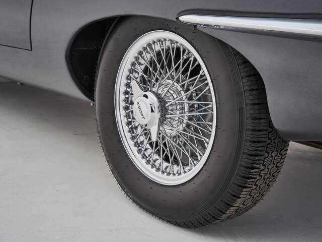 Jaguar E-Type 4.2