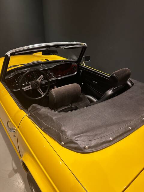 Triumph TR 6 PI