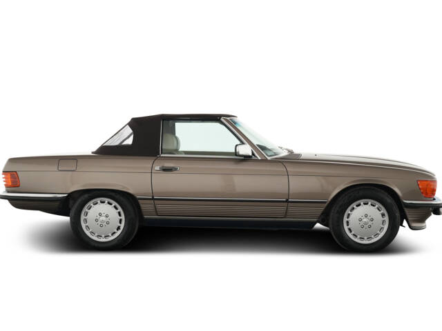 Mercedes-Benz 560 SL