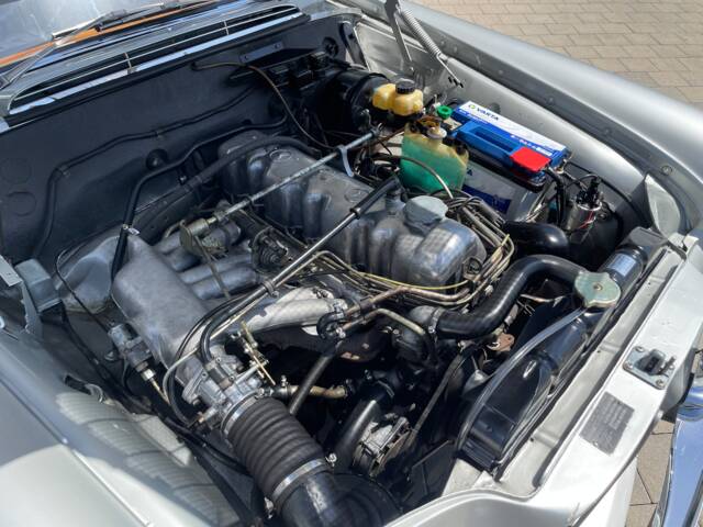 Mercedes-Benz 250 SE