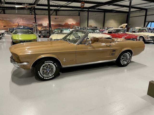 Ford Mustang 390