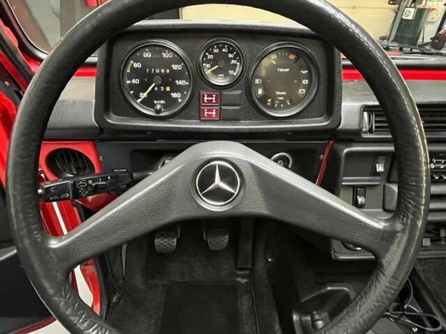Mercedes-Benz 230 GE (SWB)