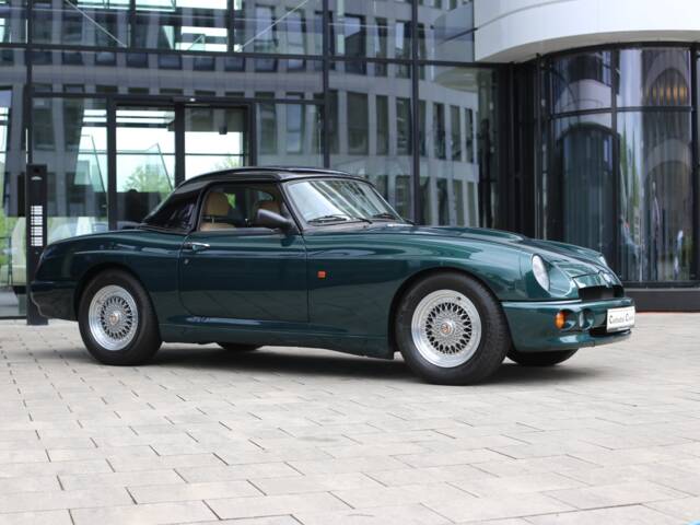 MG RV8