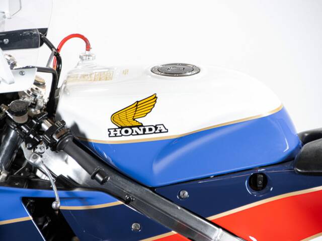 Honda VFR 750R RC 30