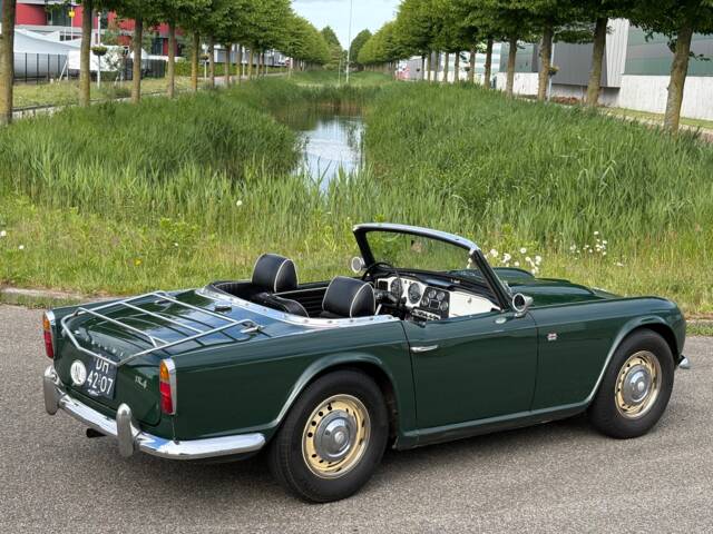 Triumph TR 4