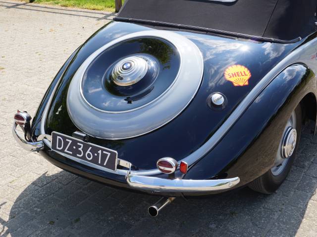 BMW 327