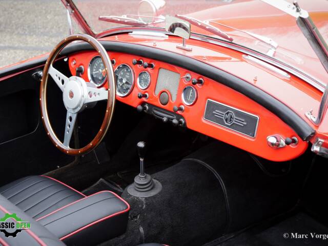 MG MGA 1600