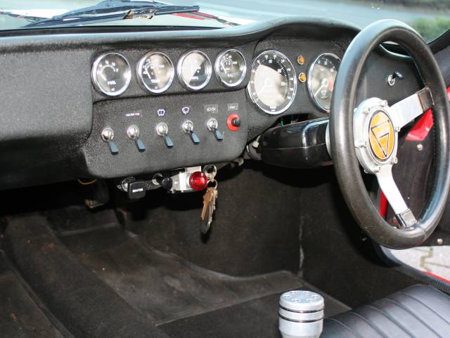 Ginetta G 15