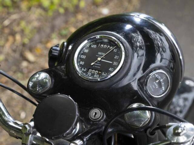 BSA B 33