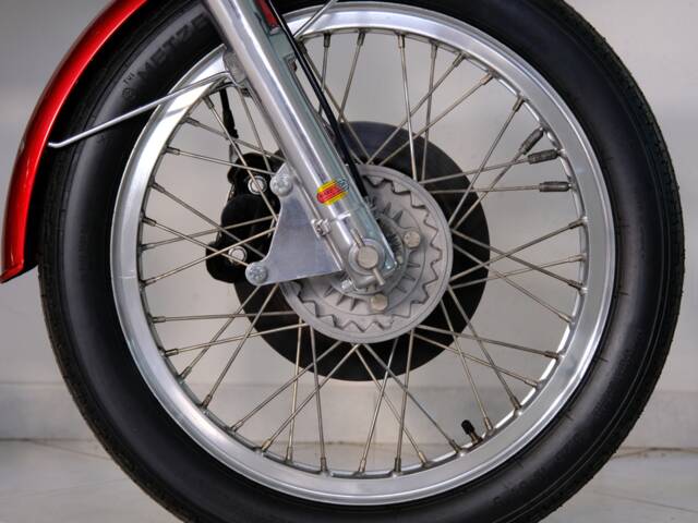 Ducati 750 GT