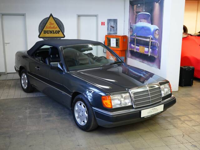 Afbeelding 1/29 van Mercedes-Benz 300 CE-24 (1993)