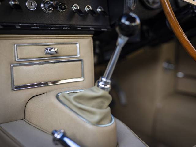 Jaguar E-Type 4.2