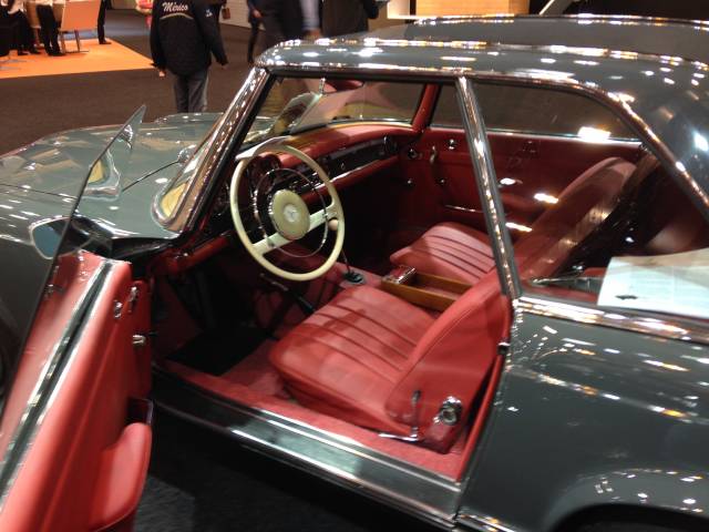 Mercedes-Benz 230 SL