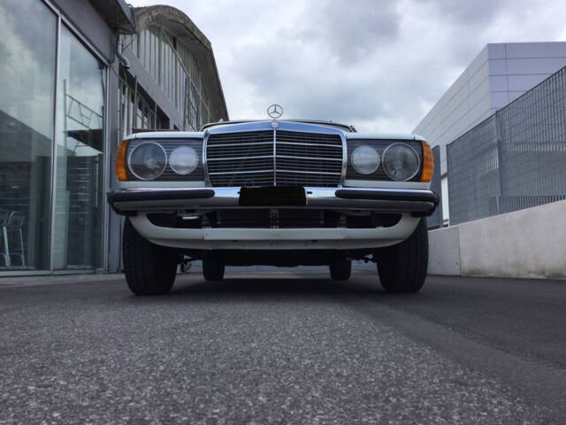 Mercedes-Benz 240 TD