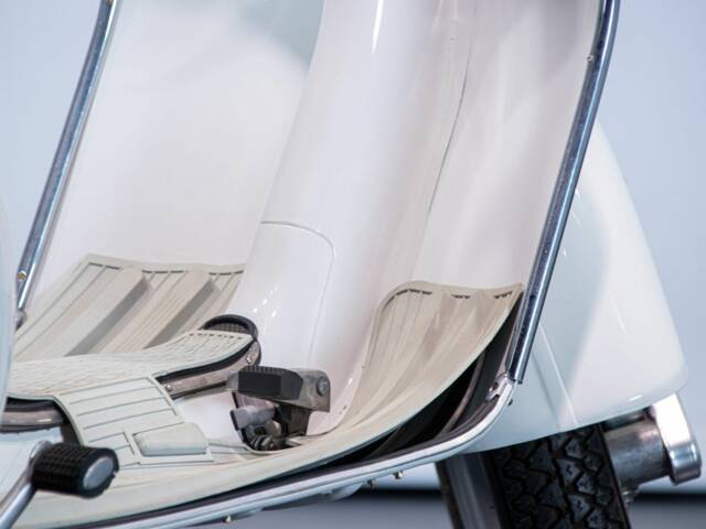 Piaggio Vespa 160 GS