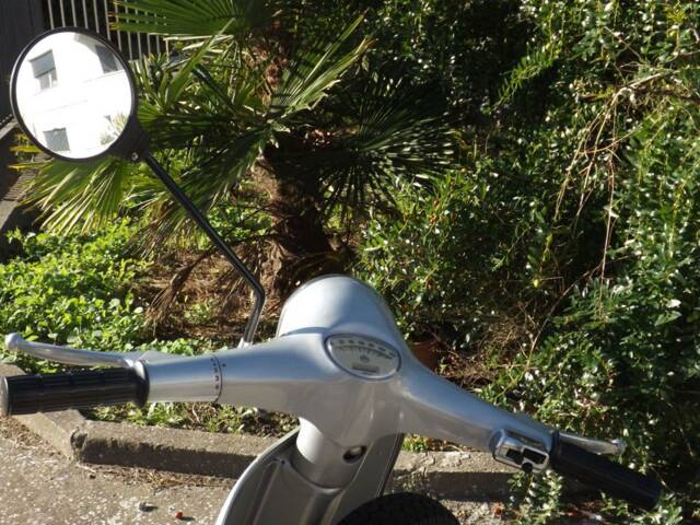 Piaggio Vespa 125 Primavera
