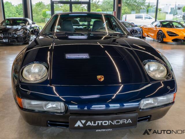 Porsche 928 GTS