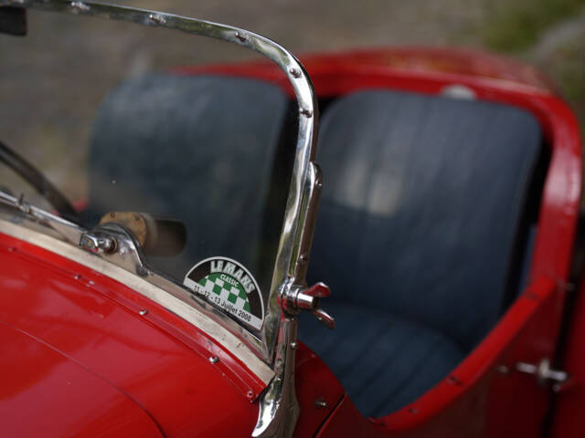 Singer 9 Sports