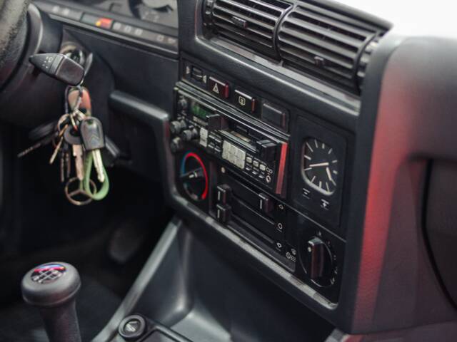 BMW 325i