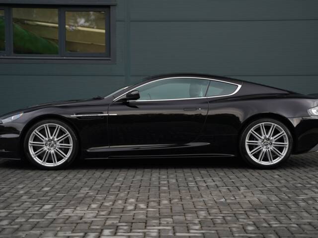 Aston Martin DBS