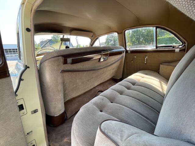 Packard Deluxe Eight Club Sedan