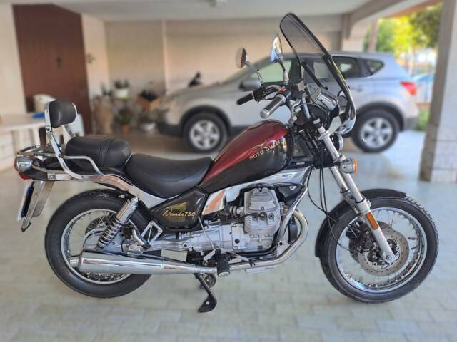 Moto Guzzi Nevada 750