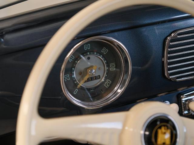 Volkswagen Beetle 1200 Standard "Oval"