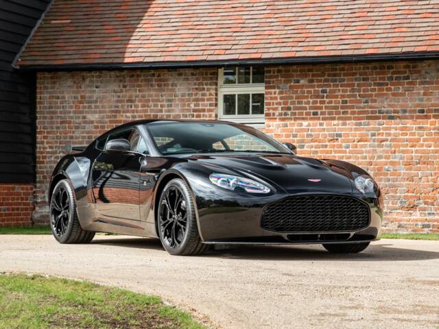 Immagine 1/50 di Aston Martin V12 Zagato (2013)