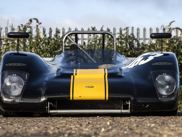 Image 1/9 of Lola T212 (1971)