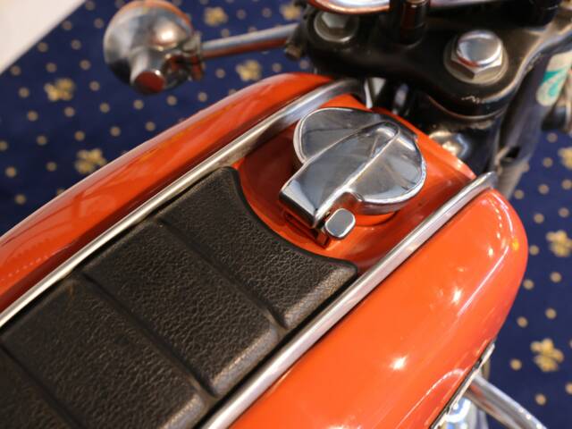 Honda CB 200