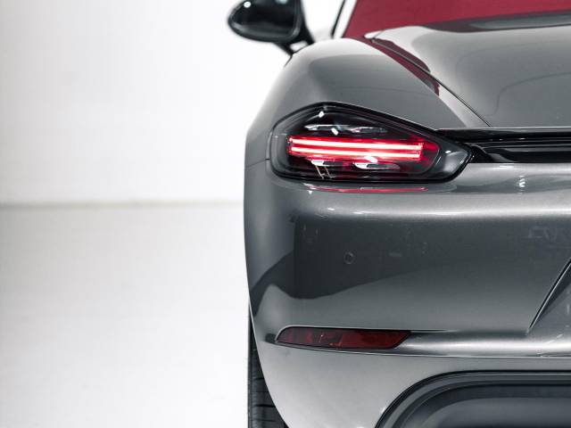 Porsche 718 Boxster