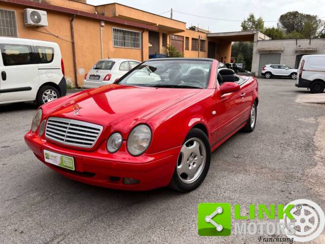 Image 1/10 de Mercedes-Benz CLK 200 Kompressor (1999)