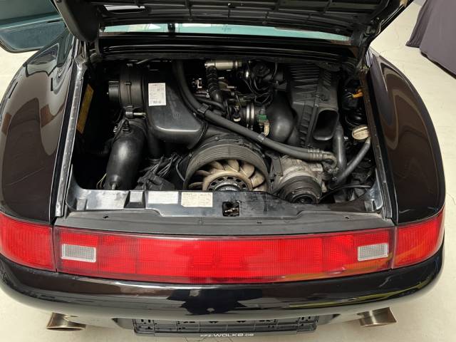 Porsche 911 Carrera 4