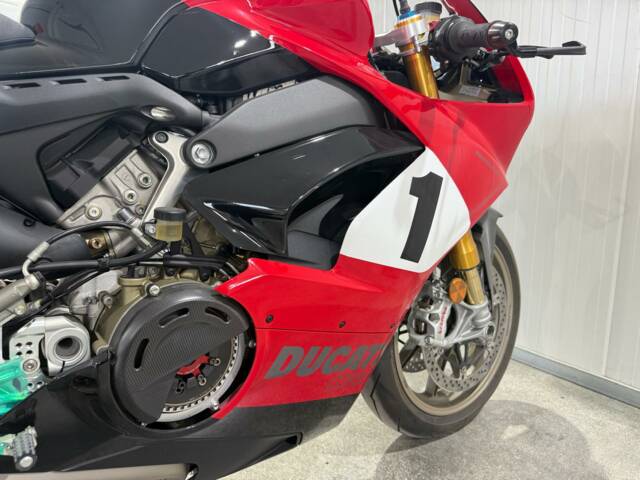 Ducati Panigale V4 R