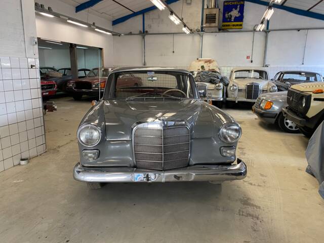Mercedes-Benz 190 c