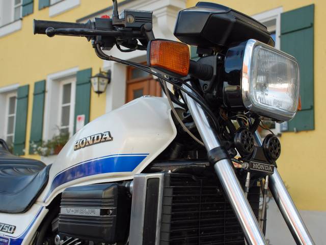 Honda VF 750