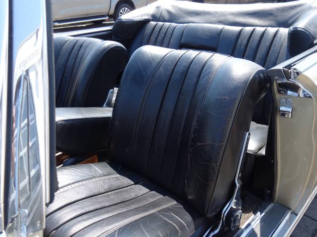 Mercedes-Benz 300 SE