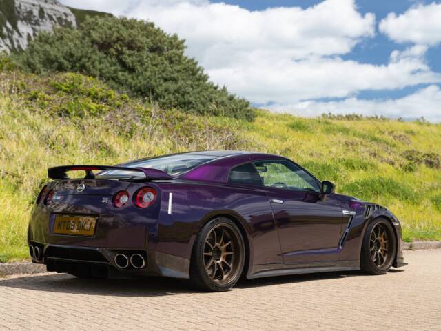 Nissan GT-R