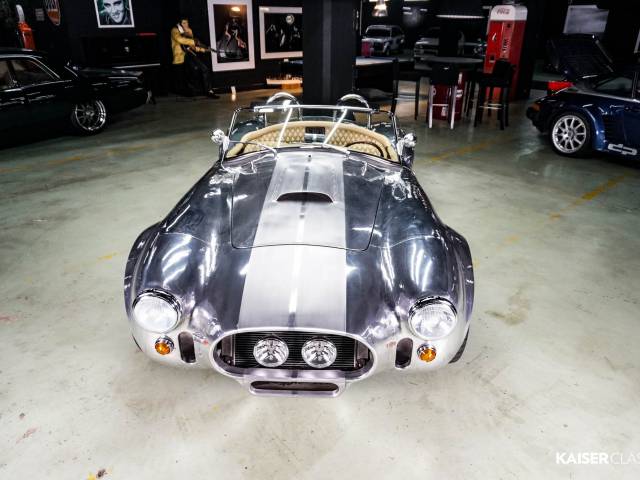 AC Cobra 427
