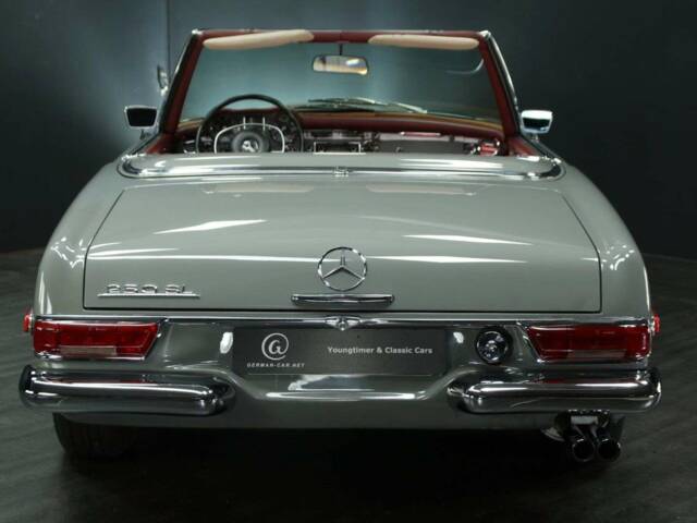 Mercedes-Benz 250 SL