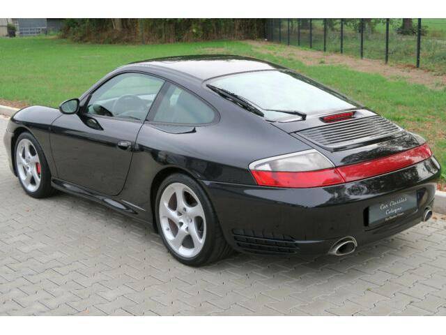 Porsche 911 Carrera 4S