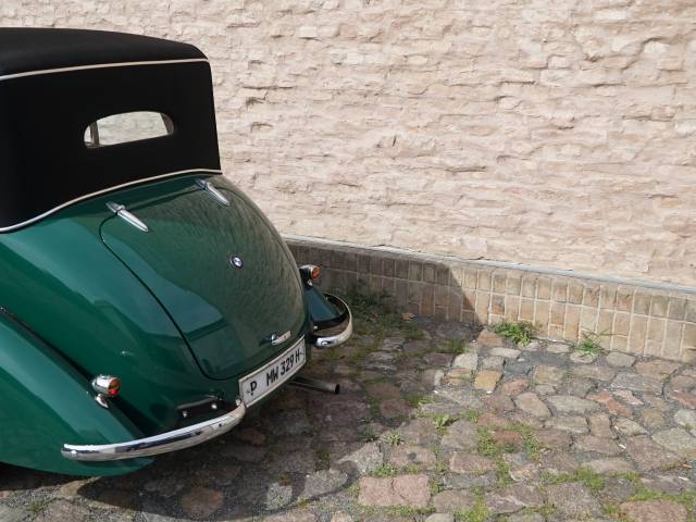 BMW 329