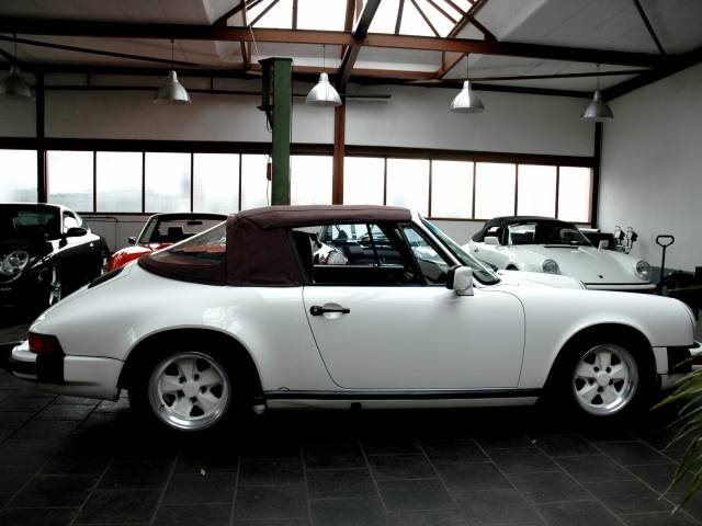 Porsche 911 Carrera 3.2