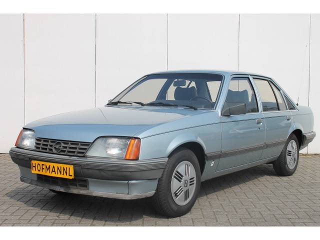 Bild 1/14 von Opel Rekord 2,0 S (1986)
